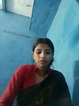 Snapshot of Nisha_Cute chatting on 10/14/25, 11:04 Nisha Cute online show from 10/14/25, 11:04