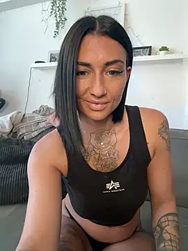 IntiMia online show from 03/03/25, 08:19