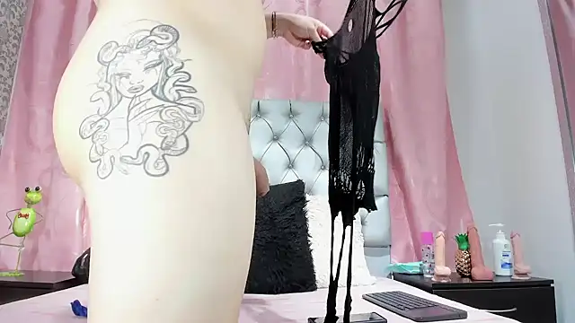 veneno hot online show from 11/13/25, 01:15