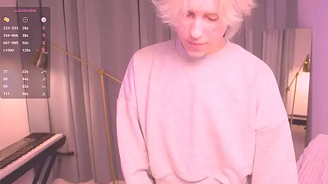 Snapshot of edward_holy chatting on 12/04/24, 07:11 edward holy online show from 12/04/24, 07:11