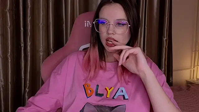 HanaMitsuri online show from 01/09/26, 07:21