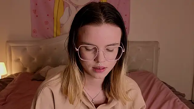 HanaMitsuri online show from 11/15/25, 08:51