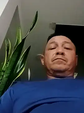 Snapshot of luchoarr chatting on 10/01/25, 03:11 luchoarr online show from 10/01/25, 03:11