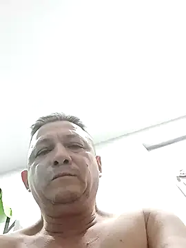 Snapshot of luchoarr chatting on 02/05/25, 10:22 luchoarr online show from 02/05/25, 10:22