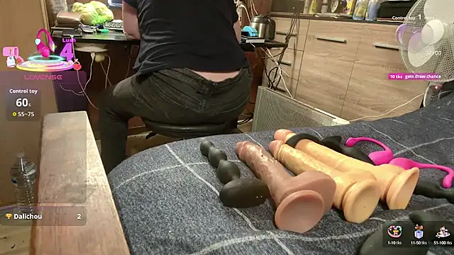 misteryman1956 online show from 10/04/25, 06:48
