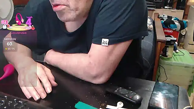 misteryman1956 online show from 10/01/25, 06:07