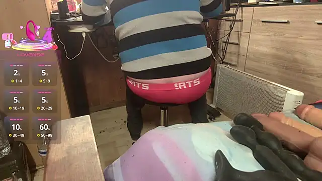 misteryman1956 online show from 12/22/25, 05:57