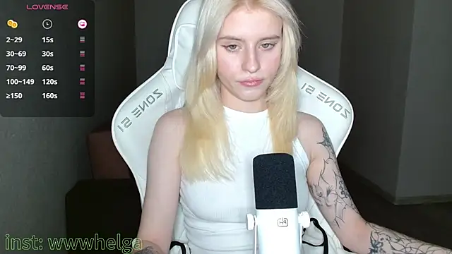 LizaKisses online show from 10/18/25, 12:07