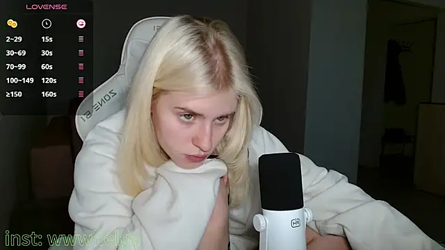 LizaKisses online show from 10/09/25, 09:21