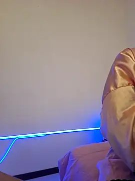 VictoriaEvaans  online show from 11/25/25, 10:43