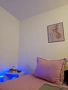 VictoriaEvaans  online show from 11/05/25, 09:51