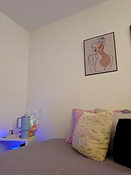 VictoriaEvaans  online show from 10/26/25, 07:25