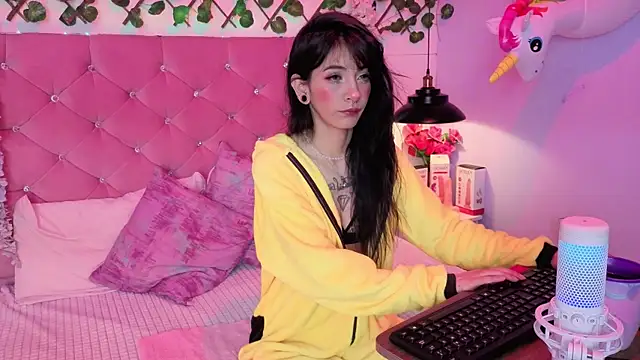 lauren evans96 online show from 04/08/26, 02:57