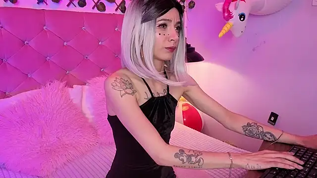 lauren evans96 online show from 03/17/26, 04:26