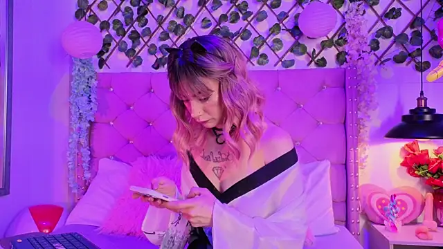 lauren evans96 online show from 11/11/25, 01:22