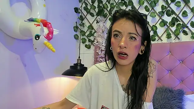 lauren evans96 online show from 10/23/25, 03:27