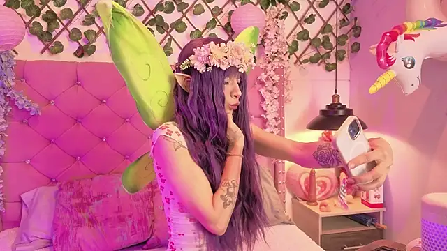 lauren evans96 online show from 12/04/25, 04:11