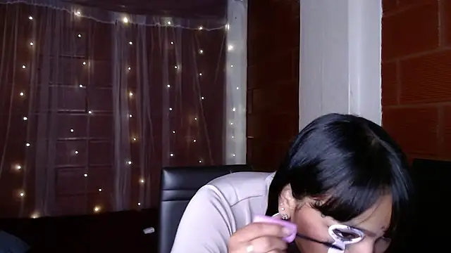Snapshot of Priyalakshmi_ chatting on 09/15/25, 11:43 Priyalakshmi online show from 09/15/25, 11:43