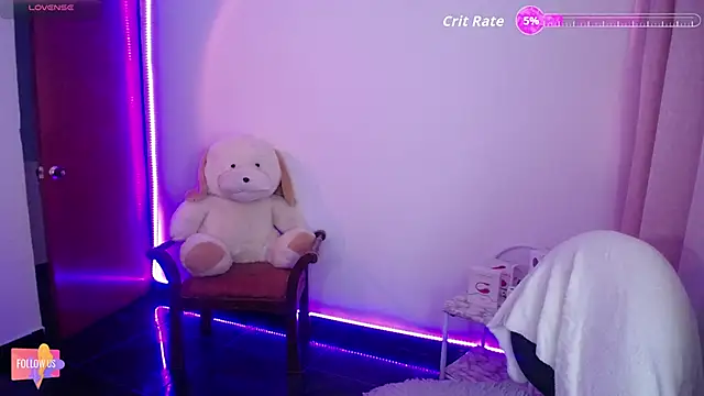 Snapshot of sweet_velvett chatting on 04/28/26, 10:47 sweet velvett online show from 04/28/26, 10:47