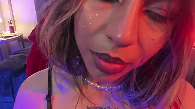 delilah fix online show from 04/16/26, 09:39