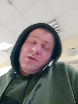 Snapshot of Crek666 chatting on 01/12/26, 05:47 Crek666 online show from 01/12/26, 05:47