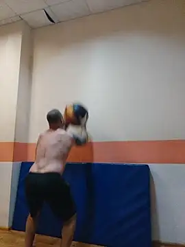 Snapshot of Crek666 chatting on 02/27/26, 05:29 Crek666 online show from 02/27/26, 05:29