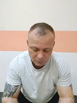 Snapshot of Crek666 chatting on 05/18/26, 03:50 Crek666 online show from 05/18/26, 03:50
