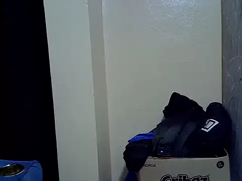 Snapshot of Horny-slut_ chatting on 01/13/26, 02:54 Horny-slut online show from 01/13/26, 02:54