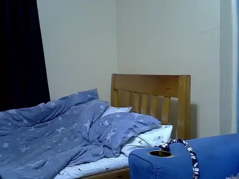 Horny-slut  online show from 12/02/25, 09:49