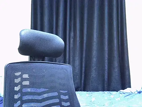 Horny-slut  online show from 11/17/25, 04:33