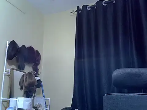 Snapshot of Horny-slut_ chatting on 01/10/26, 05:30 Horny-slut online show from 01/10/26, 05:30