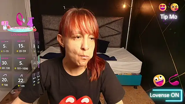 Snapshot of NatashaMason_ chatting on 09/25/25, 12:11 NatashaMason online show from 09/25/25, 12:11