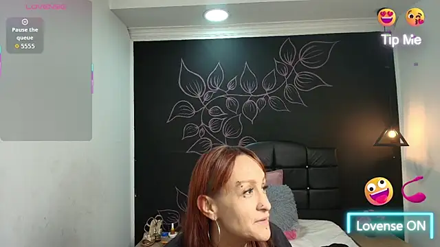 Snapshot of NatashaMason_ chatting on 10/18/25, 11:56 NatashaMason online show from 10/18/25, 11:56