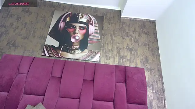 nicole  parker1 online show from 10/07/25, 07:04