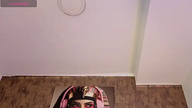 nicole  parker1 online show from 01/17/26, 07:17