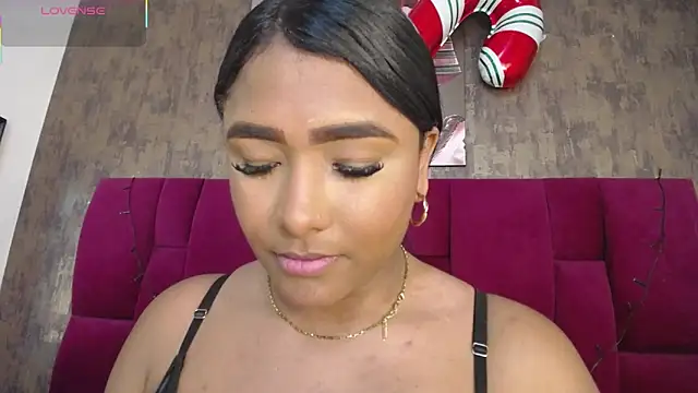 nicole  parker1 online show from 12/15/25, 07:09