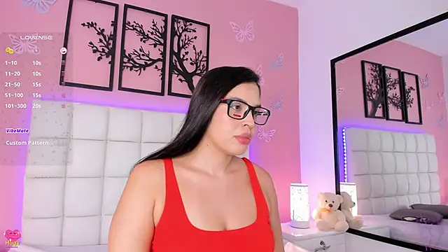 Snapshot of RenataJhonson_ chatting on 12/07/24, 05:10 RenataJhonson online show from 12/07/24, 05:10