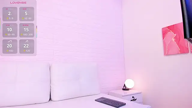 Snapshot of RenataJhonson_ chatting on 09/10/25, 05:39 RenataJhonson online show from 09/10/25, 05:39