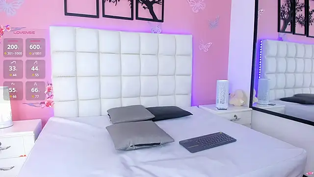 Snapshot of RenataJhonson_ chatting on 02/07/25, 08:01 RenataJhonson online show from 02/07/25, 08:01