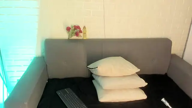 Snapshot of karina_gomez_18 chatting on 11/04/25, 11:36 karina gomez 18 online show from 11/04/25, 11:36