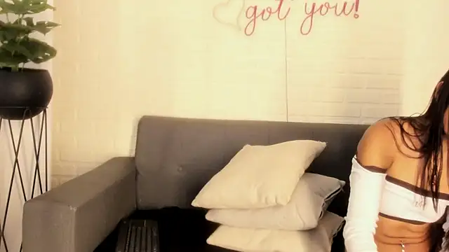 karina gomez 18 online show from 12/22/25, 11:32