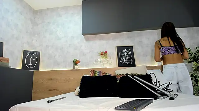 karina gomez 18 online show from 03/12/26, 11:36