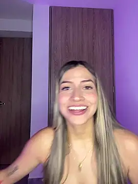 Issabela G1 online show from 02/19/25, 12:46