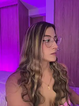 Issabela G1 online show from 02/03/26, 01:05