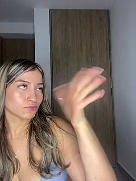 Issabela G1 online show from 02/26/25, 12:09