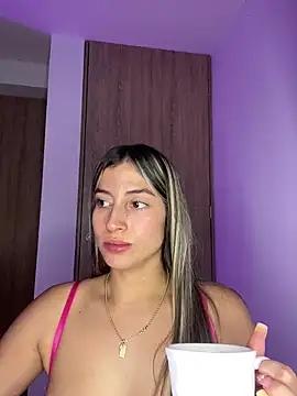 Issabela G1 online show from 02/02/25, 07:30