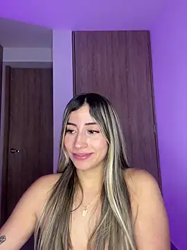 Issabela G1 online show from 02/22/25, 06:06