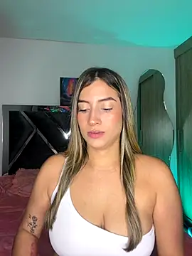 Issabela G1 online show from 09/13/25, 01:27