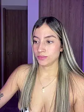 Issabela G1 online show from 01/31/25, 01:54