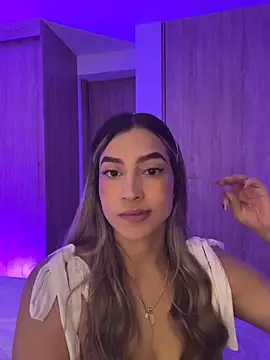 Issabela G1 online show from 02/18/26, 03:15